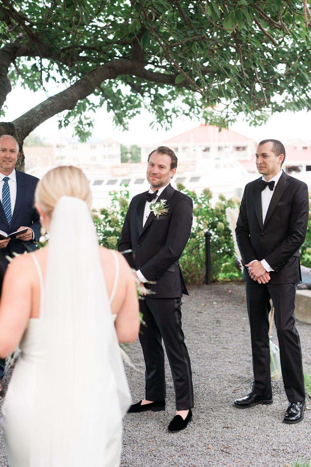 carousel-hero-element image-14