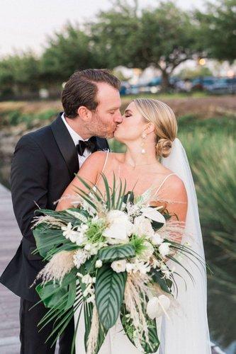 mobile - carousel-hero-element image-3