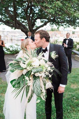 mobile - carousel-hero-element image-18